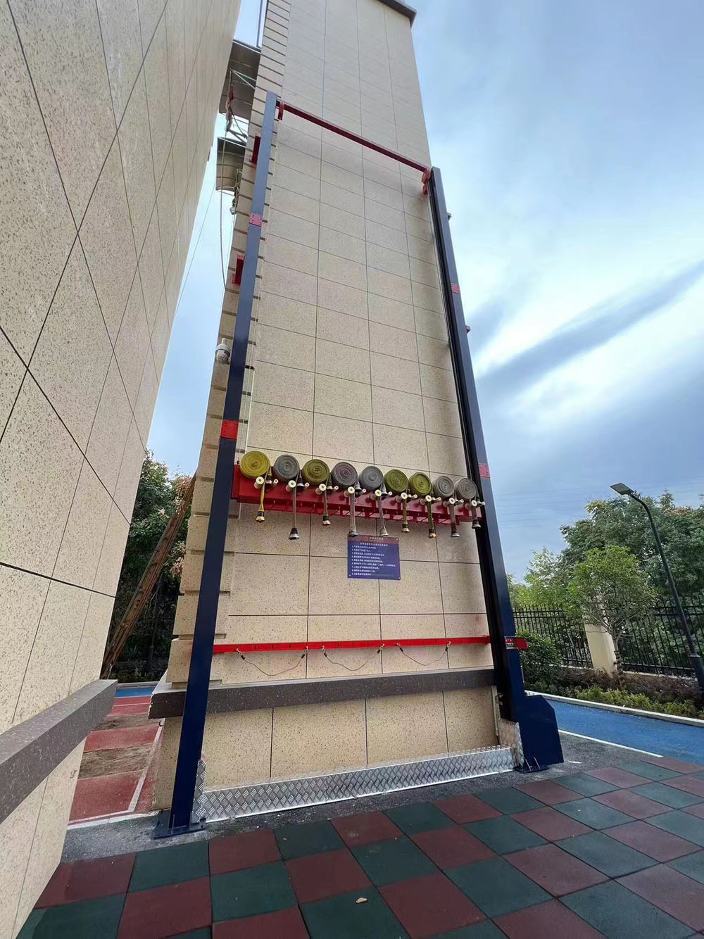消防水帶自動晾曬收卷機(jī)